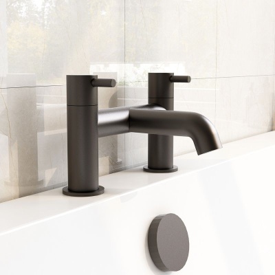 Ravine Bath Filler - Matte Black